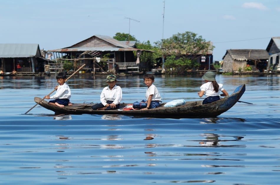 Guided Floating Village Tour - Photo 7