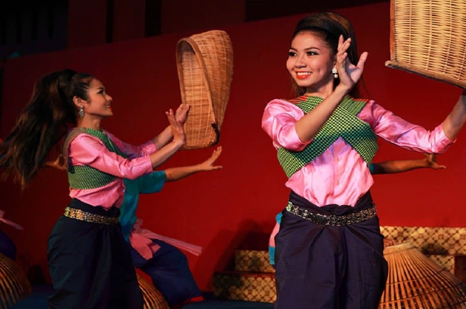 Plae Pakaa Arts Performances in Phnom Penh - Photo 3