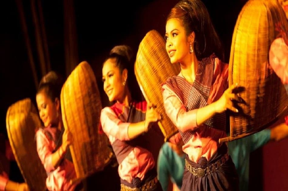 Plae Pakaa Arts Performances in Phnom Penh - Photo 6