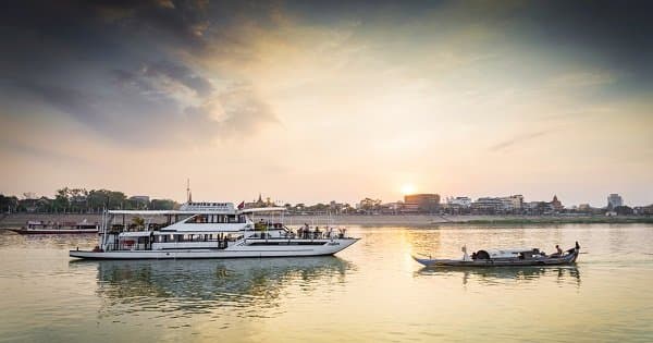 Sunset Dinner Tour on Tonle Sap Lake