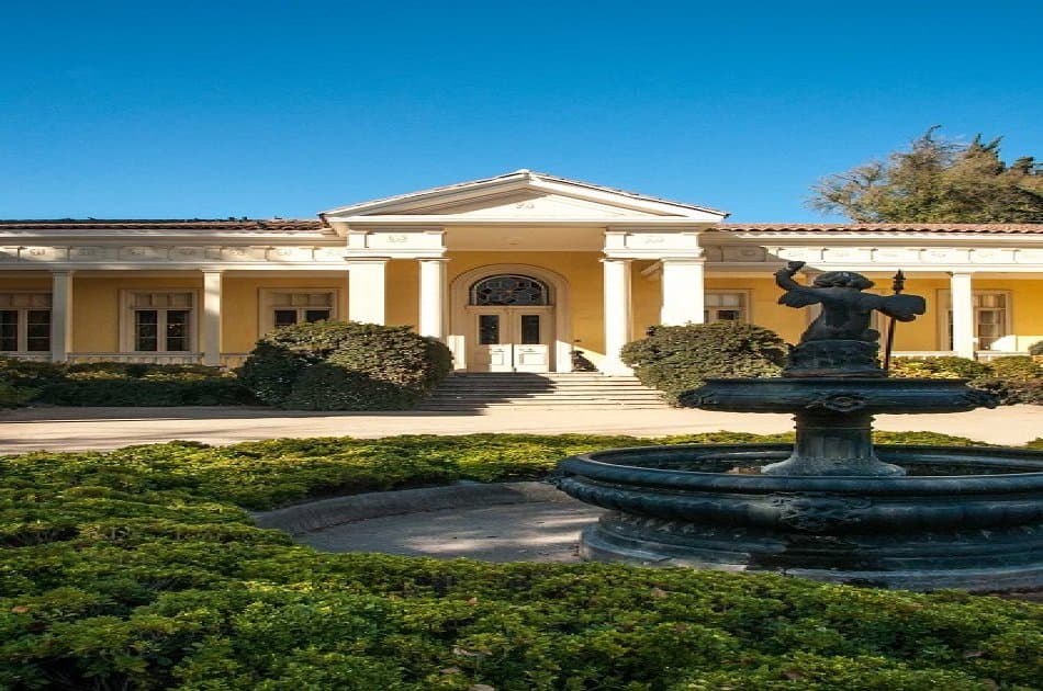 Concha Y Toro Winery - Living the Legend - Photo 7