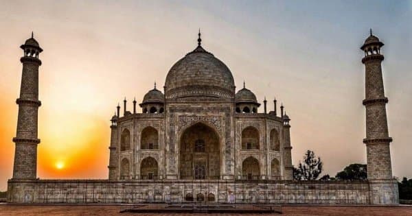 Private Tour : Taj Mahal Tour by Car from Delhi