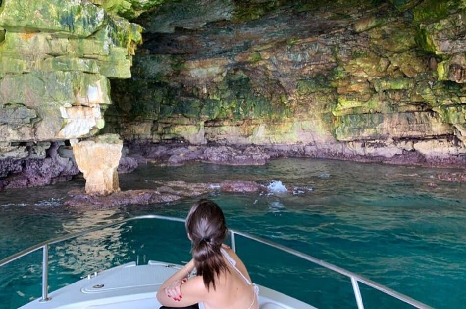 Cliff tour - Boat tour to the Polignano a Mare caves - Photo 2