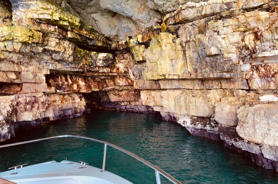 Cliff tour - Boat tour to the Polignano a Mare caves - Photo 7