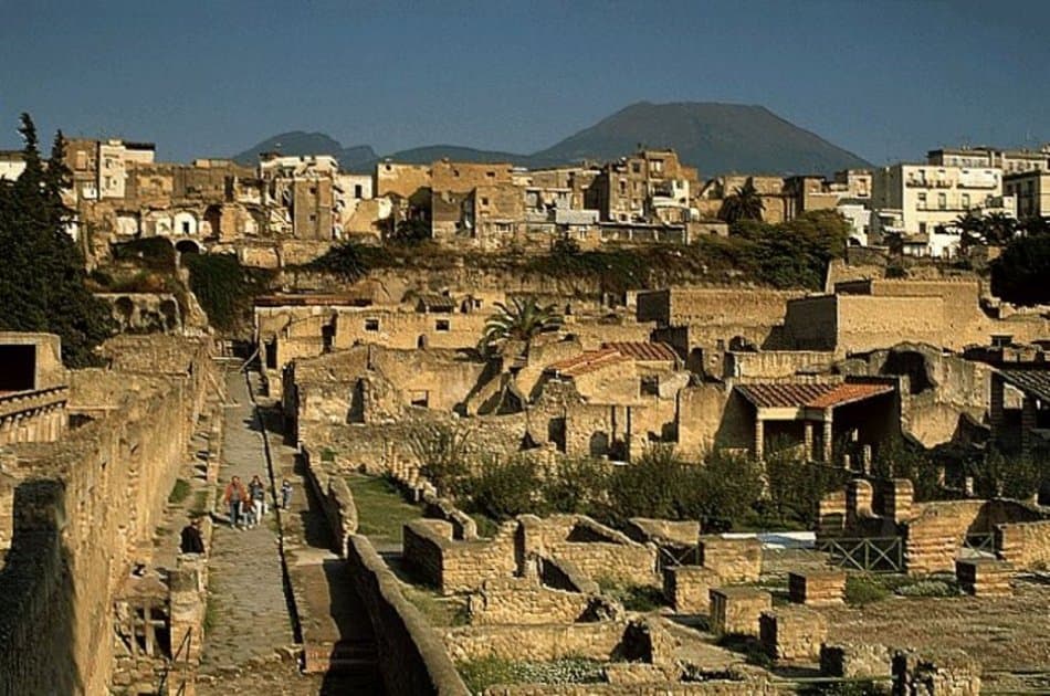 Private Transport to Herculaneum Ruins - Photo 6