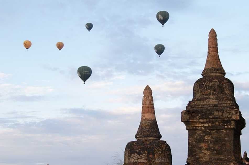 Balloon Over Bagan - Photo 8