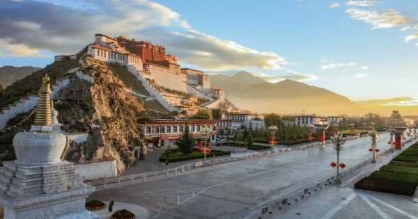 A Spectacular 11 Day Beijing to Lhasa Tour - Photo 1