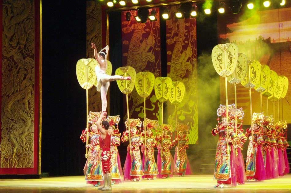 Beijing Night Acrobatic Show with Hotel Transfer - Photo 5