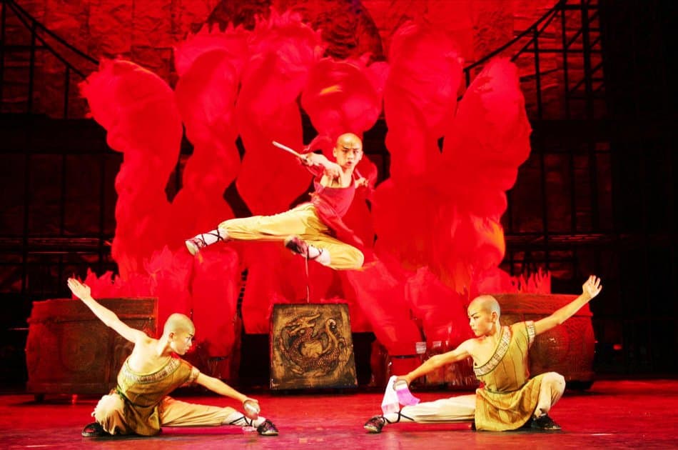 Shaolin Kungfu Show Tickets at Beijing Red Theatre - Photo 4