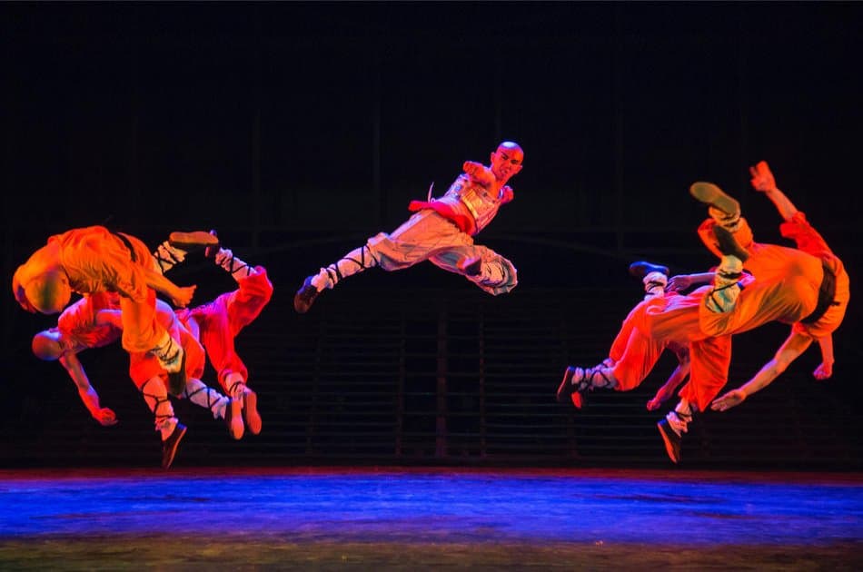 Shaolin Kungfu Show Tickets at Beijing Red Theatre - Photo 2