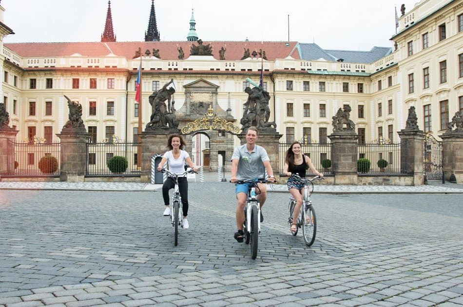 90 Minutes E-Bike Castle Tour in Prague - Photo 5