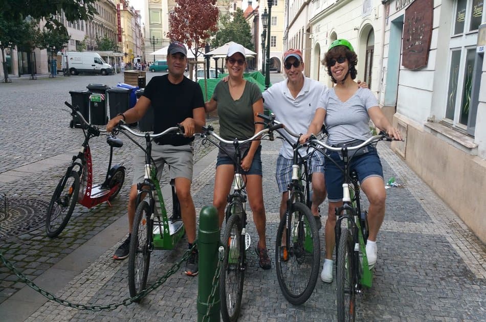 Prague All incl Combi City Tour on Segway and E-scooter HUGO Bike - Photo 3