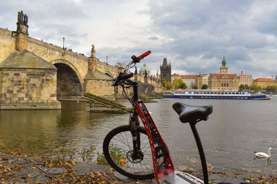 Private Prague Sightseeing Tour On Electric Scooters - Photo 5