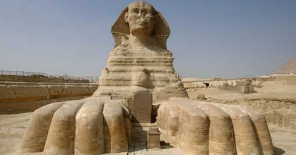 Cairo Stopover Tour From Cairo Airport to Giza Pyramids and the Egyptian Museum With Lunch - Photo 1