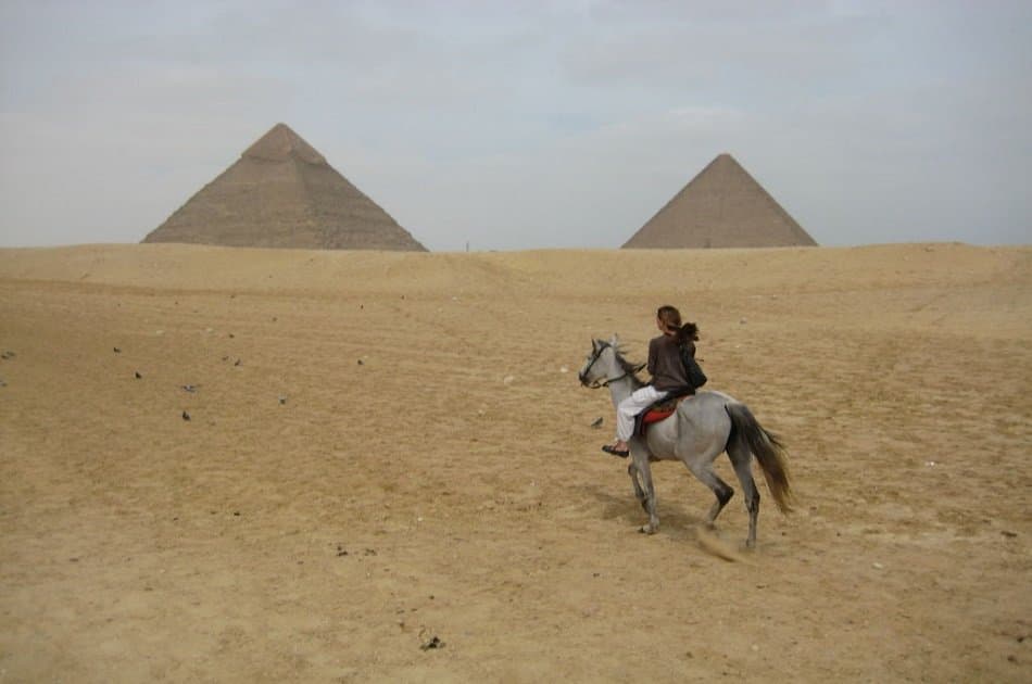 Camel/Horse Ride at the Great Giza Pyramids - Photo 3