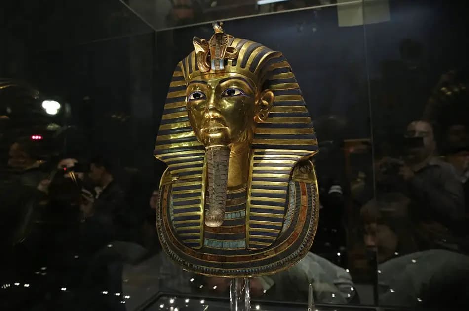 Day Trip to Giza Pyramids, Sphinx and Egyptian Museum With Camel Ride and Lunch - Photo 7