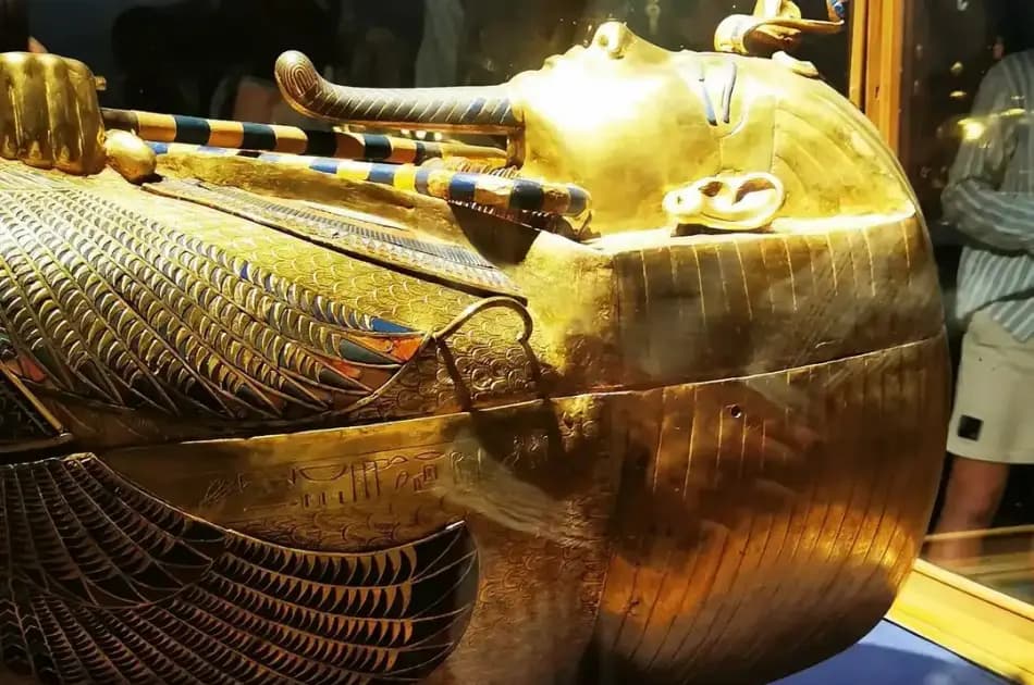 Full Day Egyptian Museum & Pyramids Private Tour - Photo 4