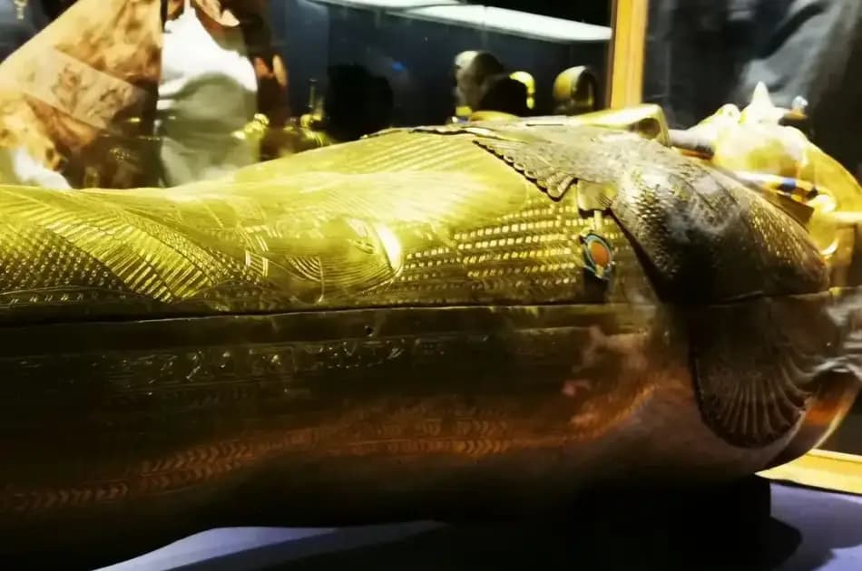 Full Day Egyptian Museum & Pyramids Private Tour - Photo 5