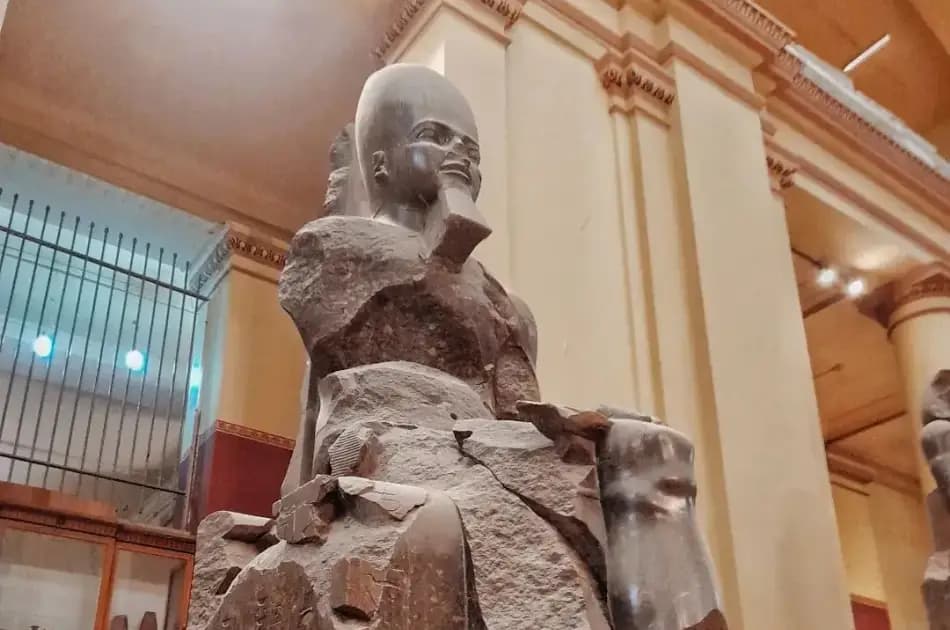 Full Day Egyptian Museum & Pyramids Private Tour - Photo 7