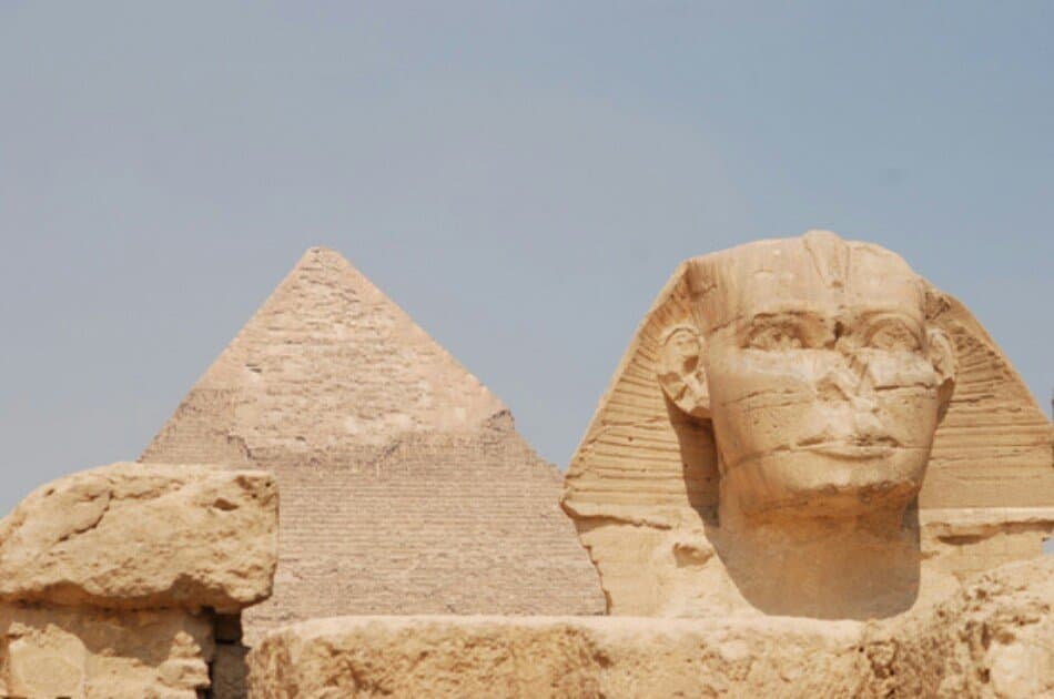 Private Giza Pyramids, Egyptian Museum & Khan El khalili Half Day Tour - Photo 3