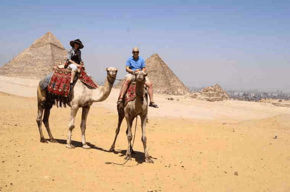 Private Giza Pyramids, Egyptian Museum & Khan El khalili Half Day Tour - Photo 2