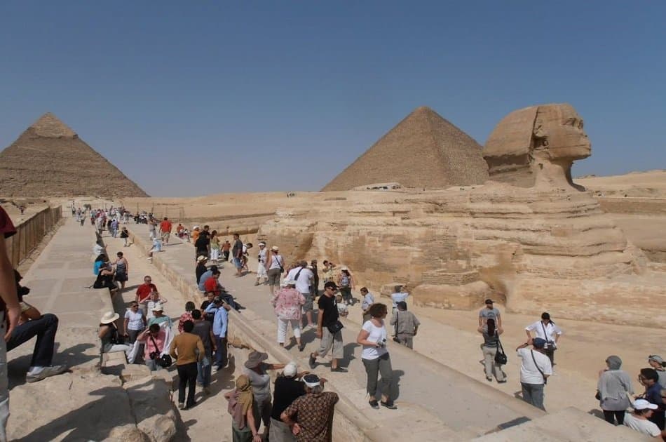 Private Giza Pyramids, Egyptian Museum & Khan El khalili Half Day Tour - Photo 5