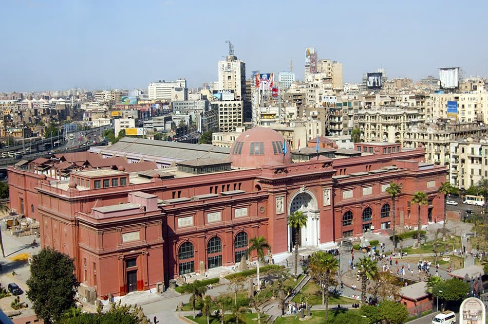 Private Layover Tour from Cairo Airport To The Egyptian Museum, Giza pyramids and Bazaar - Photo 6