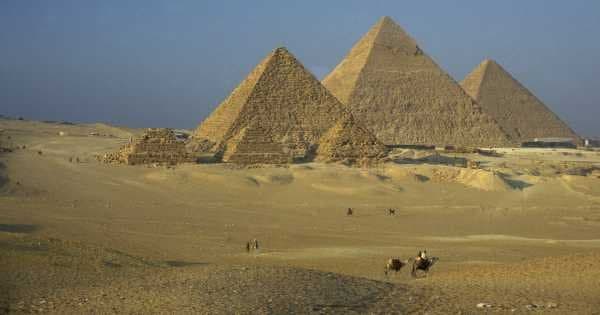 Private Tour to The Great Giza pyramids, The Egyptian Museum and Bazaar - Photo 1
