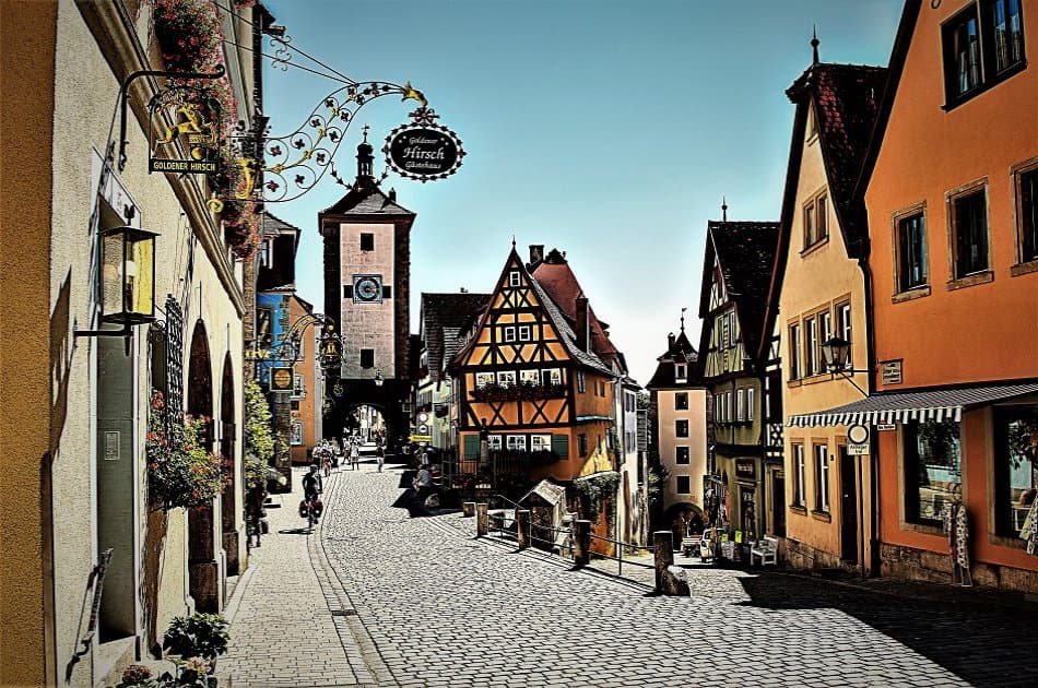Germany's Romantic Road: Harburg Castle, Dinkelsbühl, Rothenburg ob der Tauber - Photo 4
