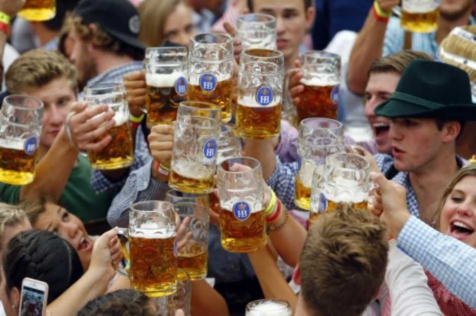 Unforgettable Oktoberfest Tour including a Oktoberfest Tent Table - Photo 4