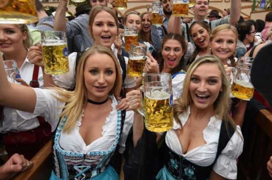 Unforgettable Oktoberfest Tour including a Oktoberfest Tent Table - Photo 5