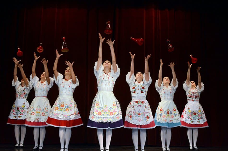 Hungarian Folklore Performance and Dinner & Cruise in Budapest - Photo 6