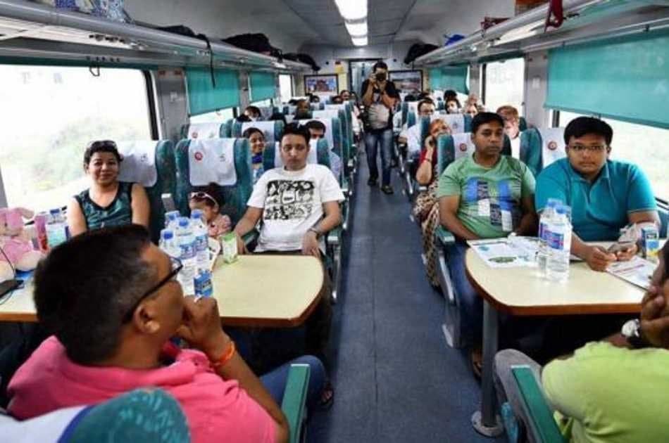 From Delhi Taj Mahal and Agra Fort Private Tour By India's fastest Train - Photo 4