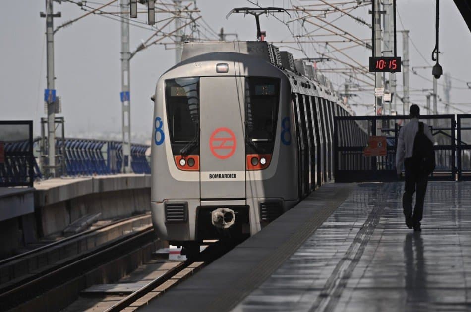New Delhi Airport to Central New Delhi Private Return Transfer - Photo 6