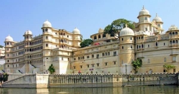 One Way Kumbhalgarh Fort and Jain Temple Tour from Udaipur to Jodhpur - Photo 1