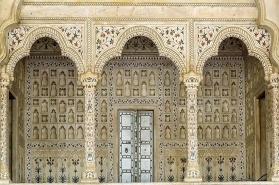 Private Full Day Taj Mahal & Fatehpur Sikri Tour from Delhi By Car - Photo 12