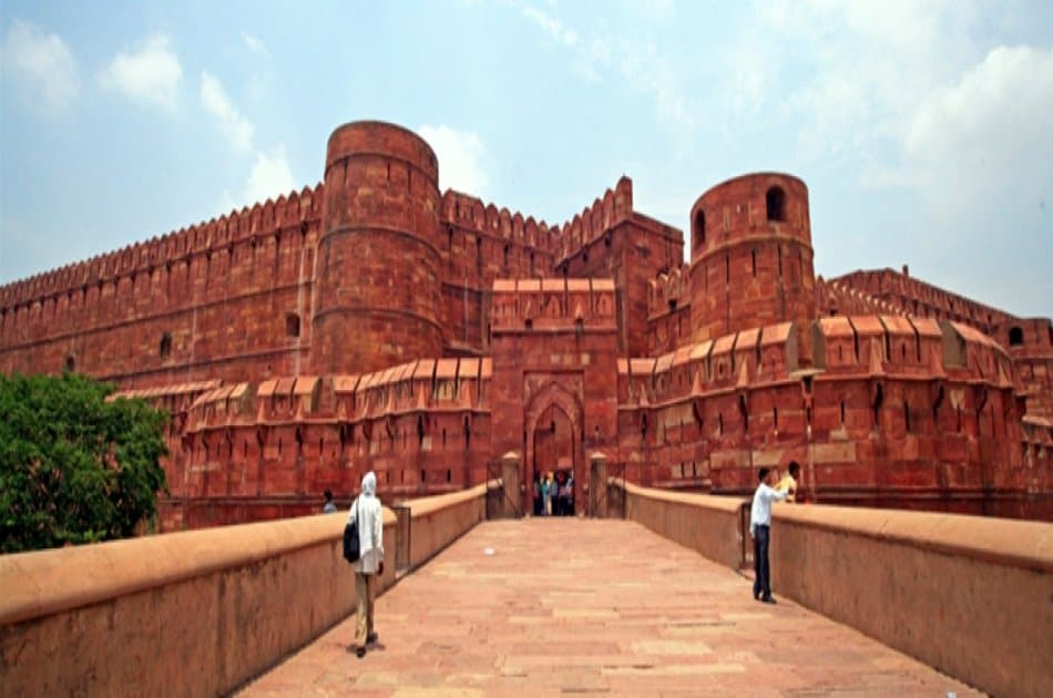 Private Full Day Taj Mahal Tour by High-Speed Train from Delhi - Photo 2