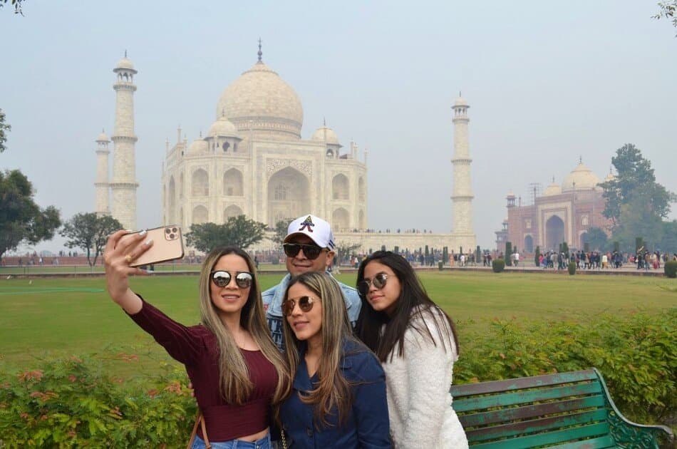 Private Taj Mahal Tour by Train from New Delhi - Photo 2
