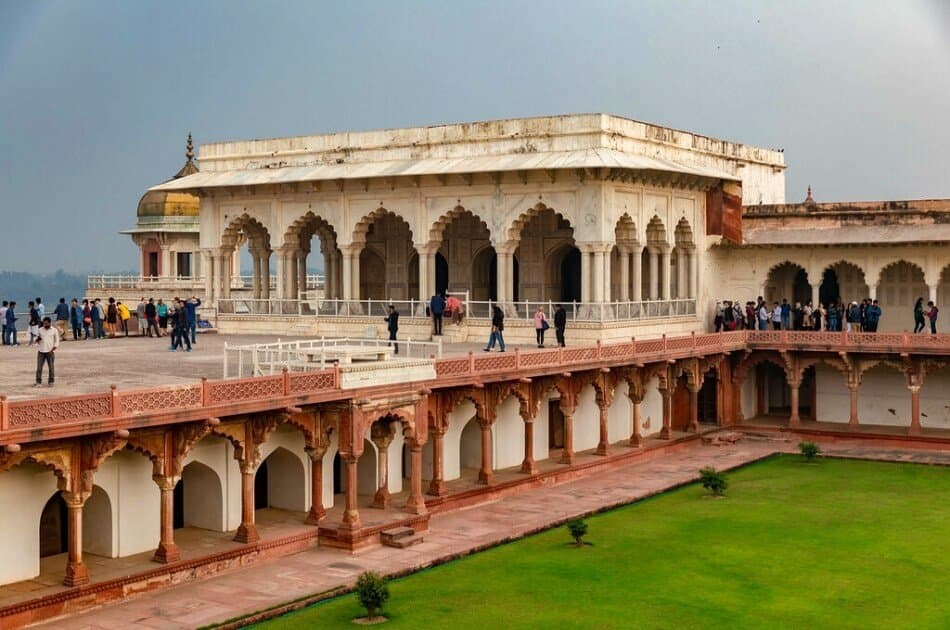 Taj Mahal and Agra Fort: Full-Day Trip by Car from Delhi - Photo 13