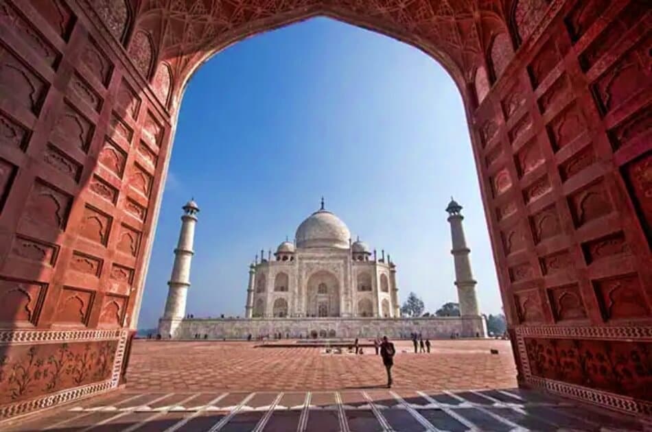 Taj Mahal and Agra Fort: Full-Day Trip by Car from Delhi - Photo 12