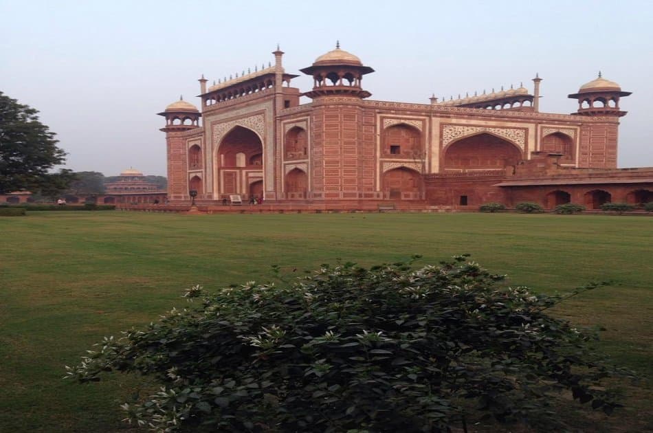 Taj Mahal Private Day Tour From New Delhi with Agra Fort & Fatehpur Sikri - Photo 3