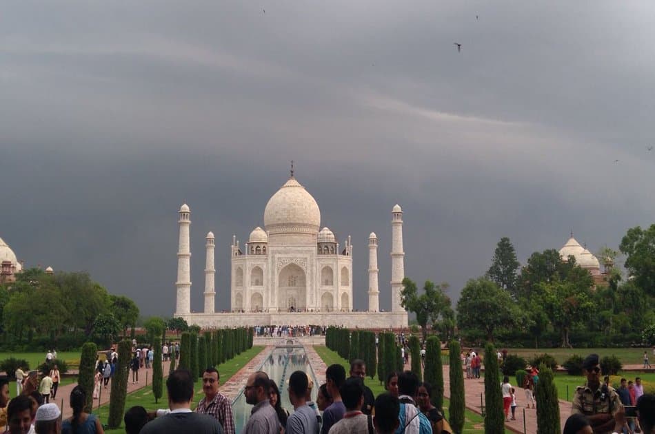 Taj Mahal Private Tour By Gatiman Express Train - Photo 3