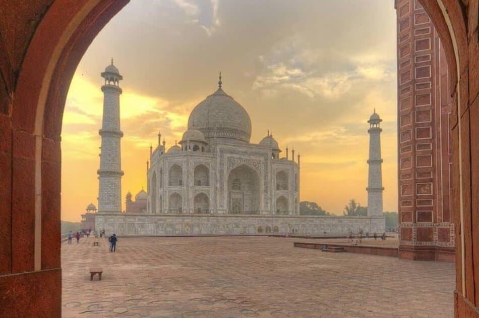 Taj Mahal Sunrise Tour From Delhi By Car - 11 hours - Photo 9