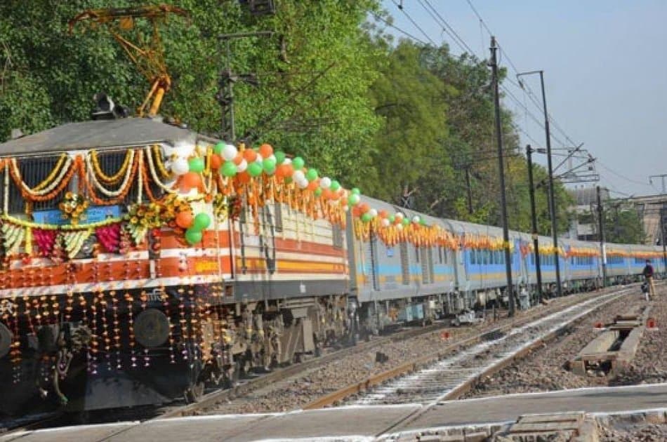 Taj Mahal Tour By Gatimaan Express Train from Delhi - Photo 3