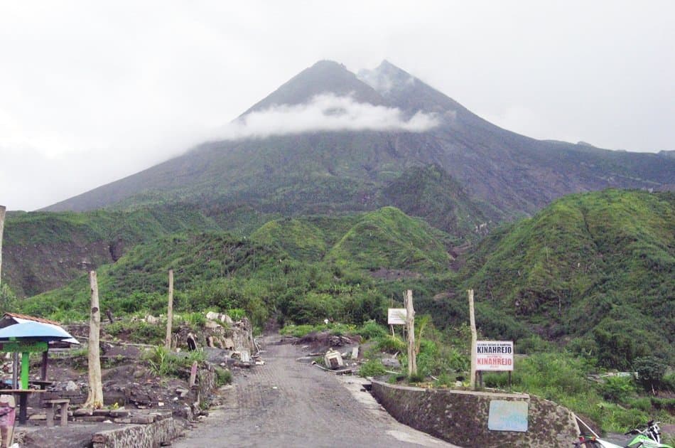 Hiking to Mt. Merapi Slopes from Yogyakarta - Photo 9