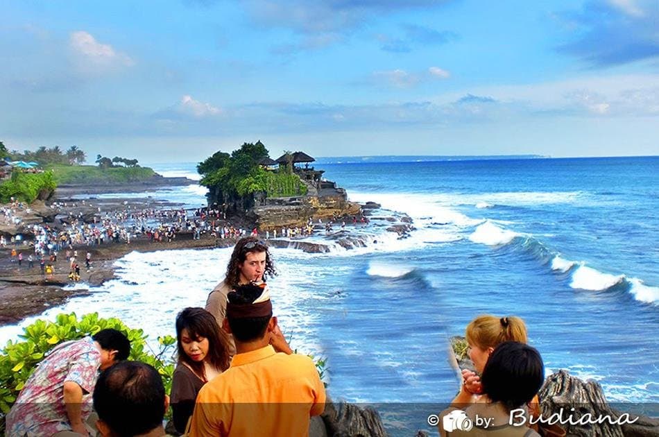 Tanah Lot Temple Sunset Tour - Photo 8