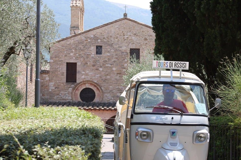 Ape Calessino Vintage Private Tour of Assisi - Photo 6