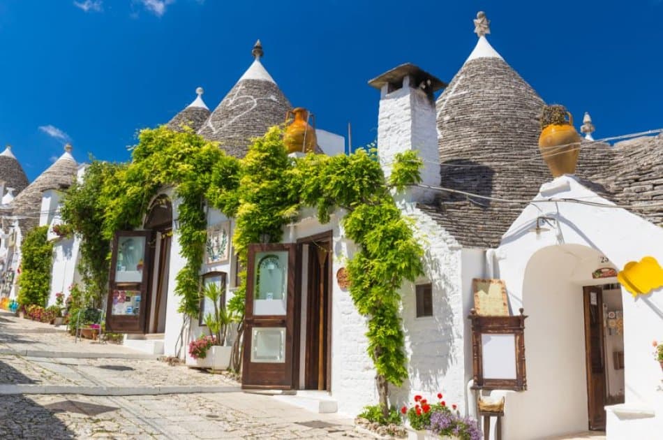 Discover the beautiful villages of Valle D'Itriia - Photo 5