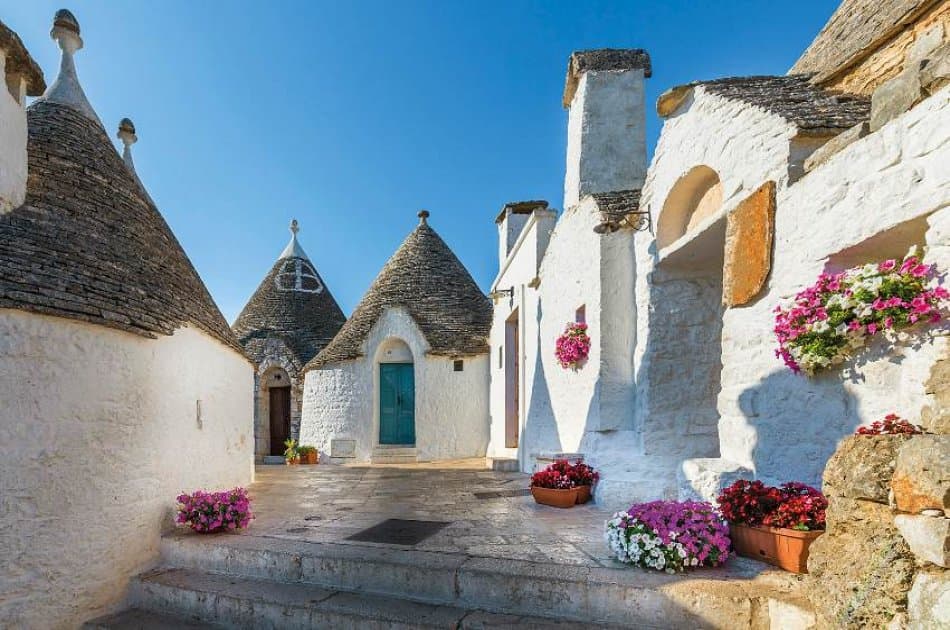 Discover the beautiful villages of Valle D'Itriia - Photo 8