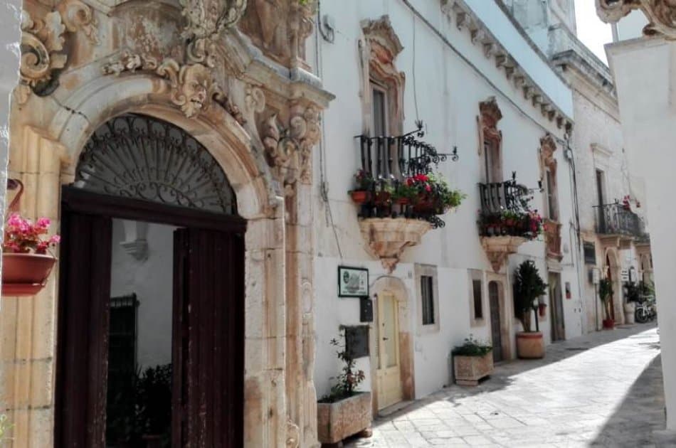 Discover the beautiful villages of Valle D'Itriia - Photo 11
